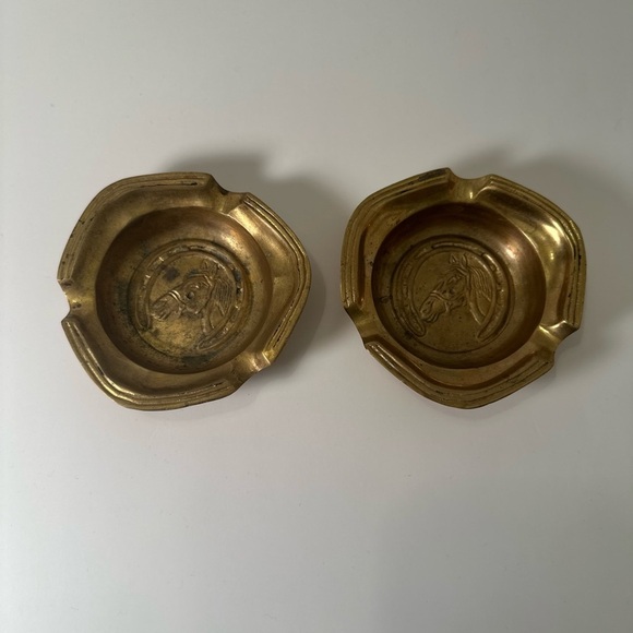 Set Of Two Bronze Horse Cigar Ashtray Horseshoe Equine Vide Poche Dishes RARE - Picture 1 of 6